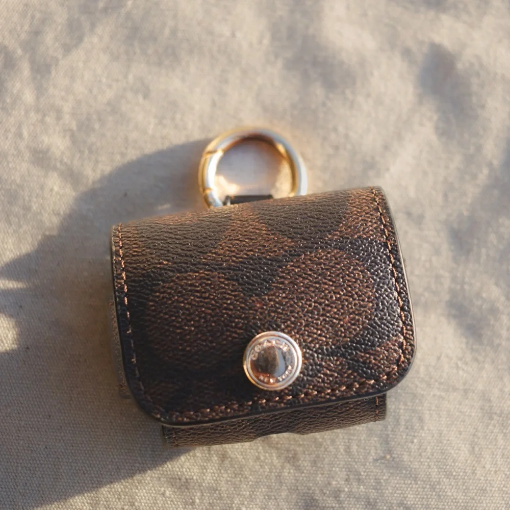 Coach AirPods Pro Case Leather Logo Holder Keychain Clip - Picture 3 of 6